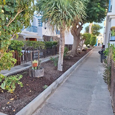 Nyaraló Poolfront *