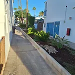 펜션 Poolfront
