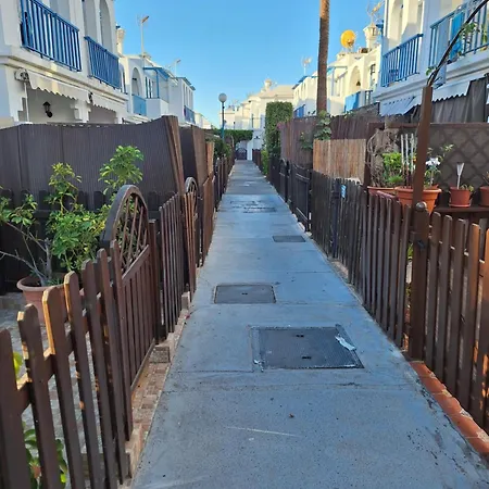 Poolfront Сasa de vacaciones *